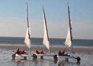 Discovering the Picardy Coast by Sand Yacht 